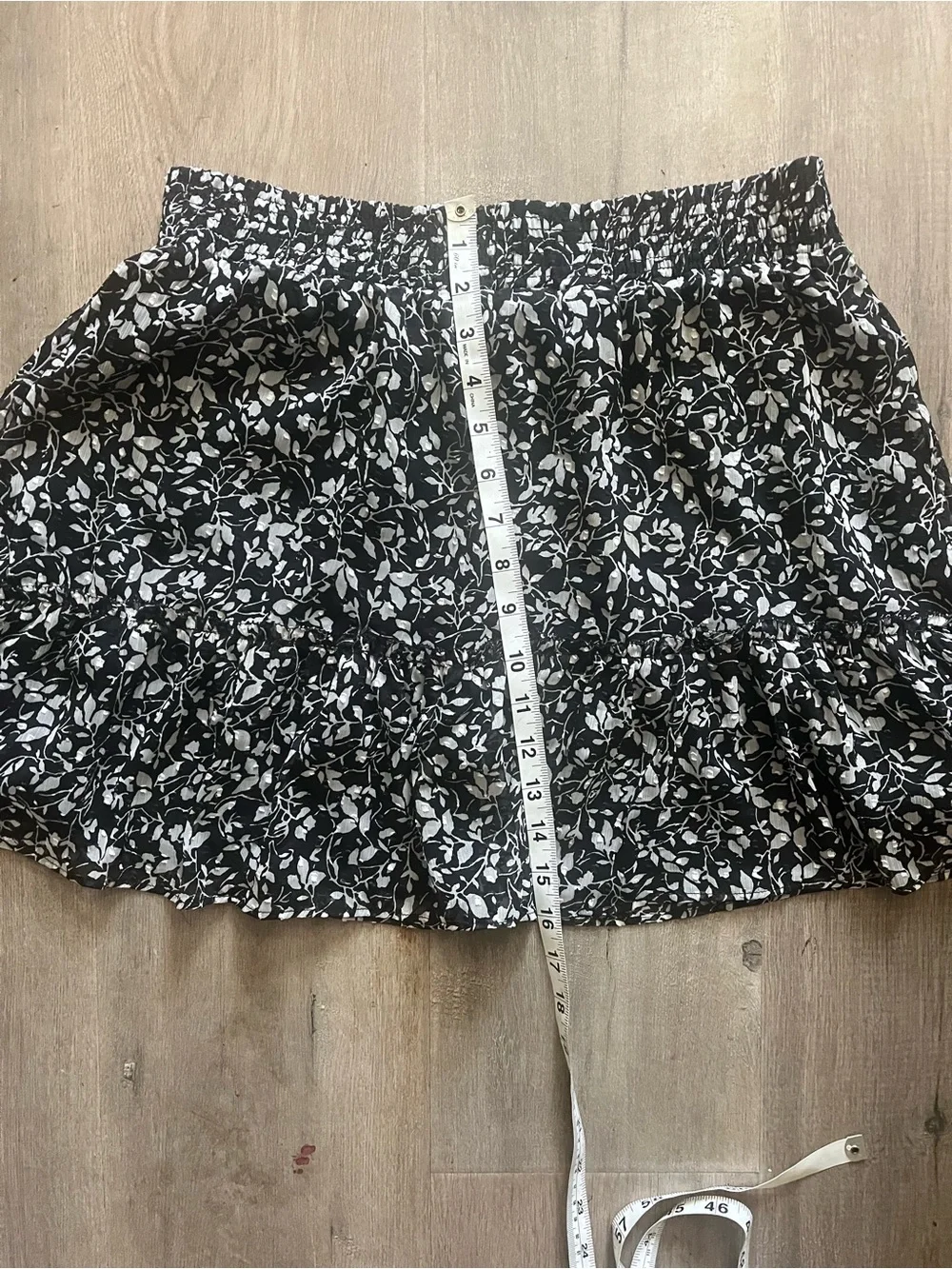 LOFT Black and White Floral Ruffle Skirt